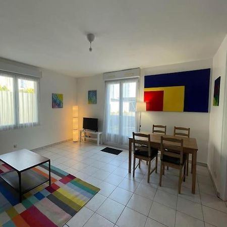 Maisonette Parking Prive Gratuit Doué-la-Fontaine Esterno foto